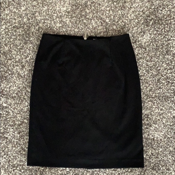 Skirt - Picture 1 of 4